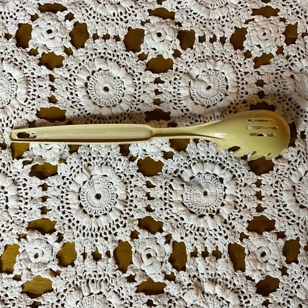 Ekco USA‎ Vintage Beige Plastic Spaghetti Server Utensil Dishwasher Safe